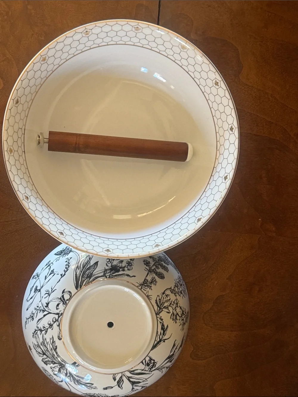 Williams Sonoma Honeycomb Two-Tier Porcelain Fruit Bowl